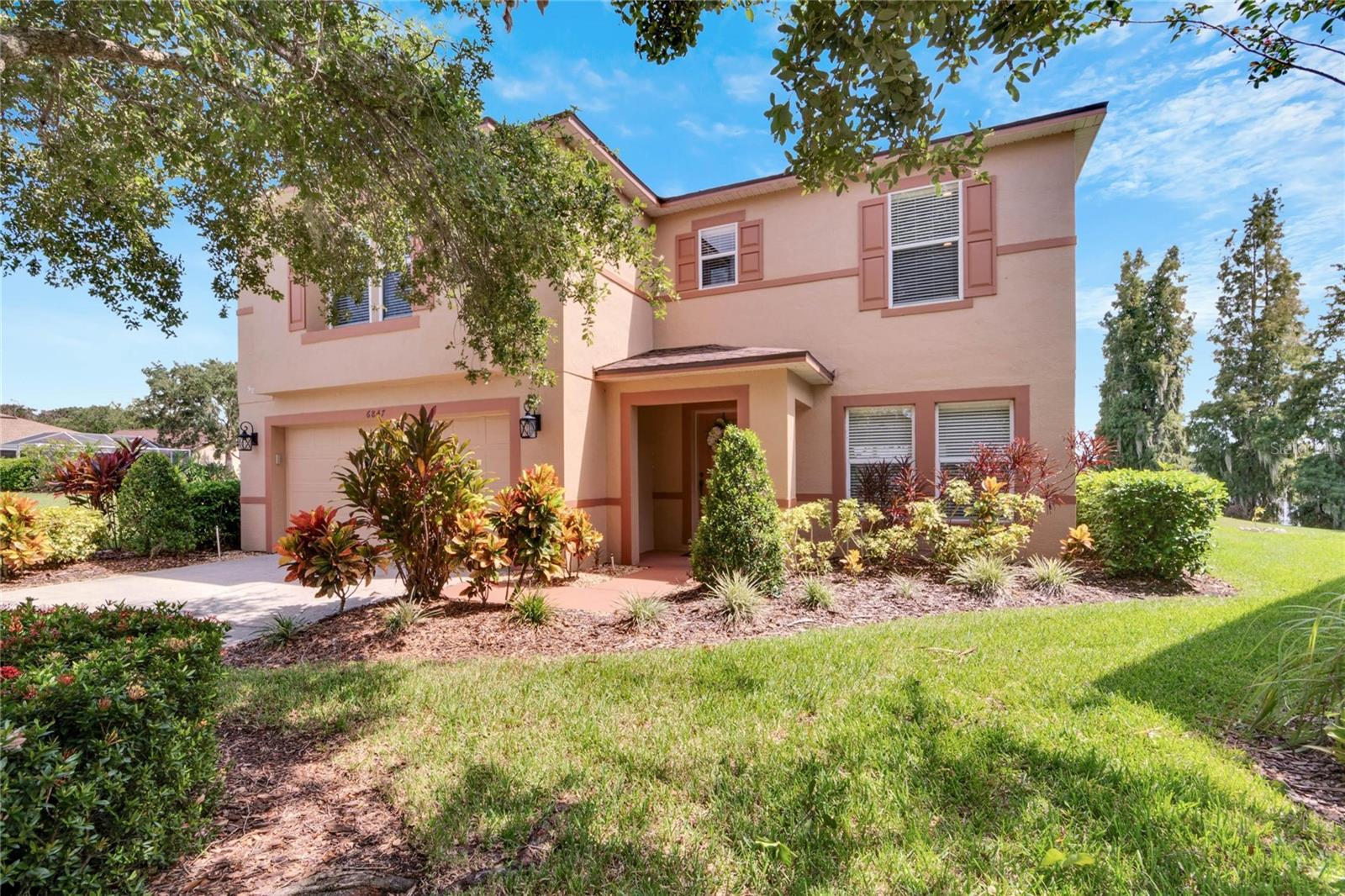 6847 LAKE EAGLEBROOKE DR