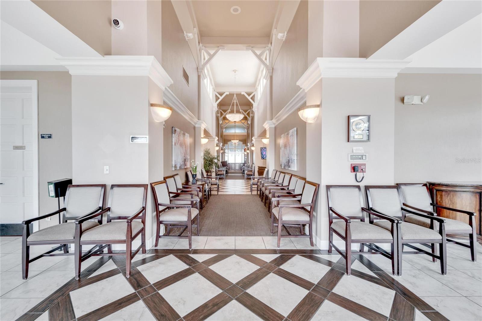 6847 LAKE EAGLEBROOKE DR