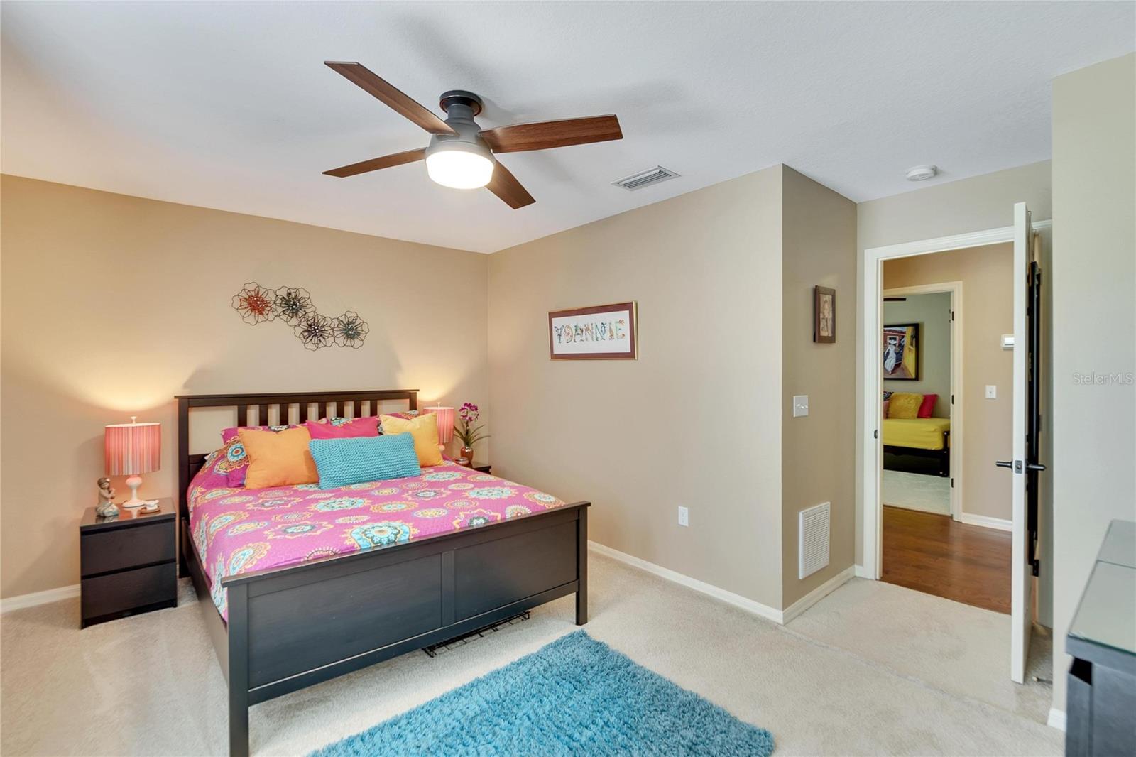 6847 LAKE EAGLEBROOKE DR