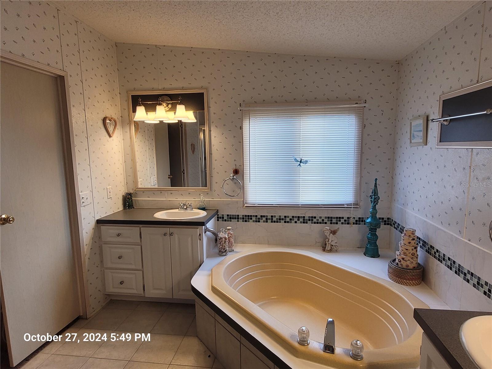 1744 QUAIL HILL DR