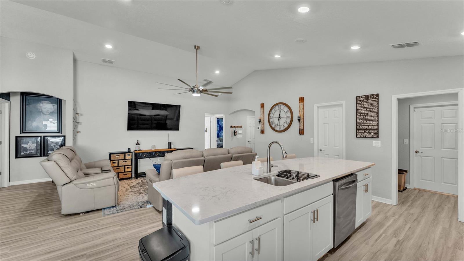 6936 PEBBLEBROOKE WAY