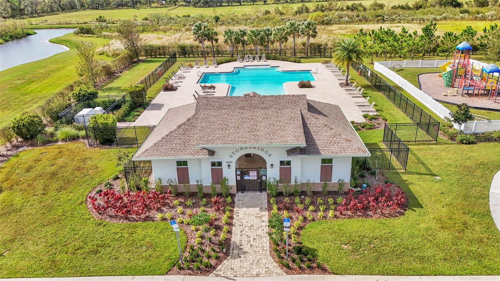 6936 PEBBLEBROOKE WAY