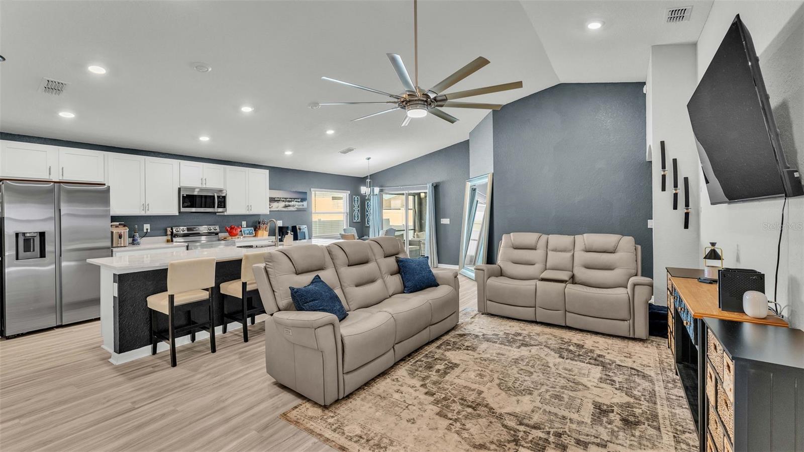 6936 PEBBLEBROOKE WAY