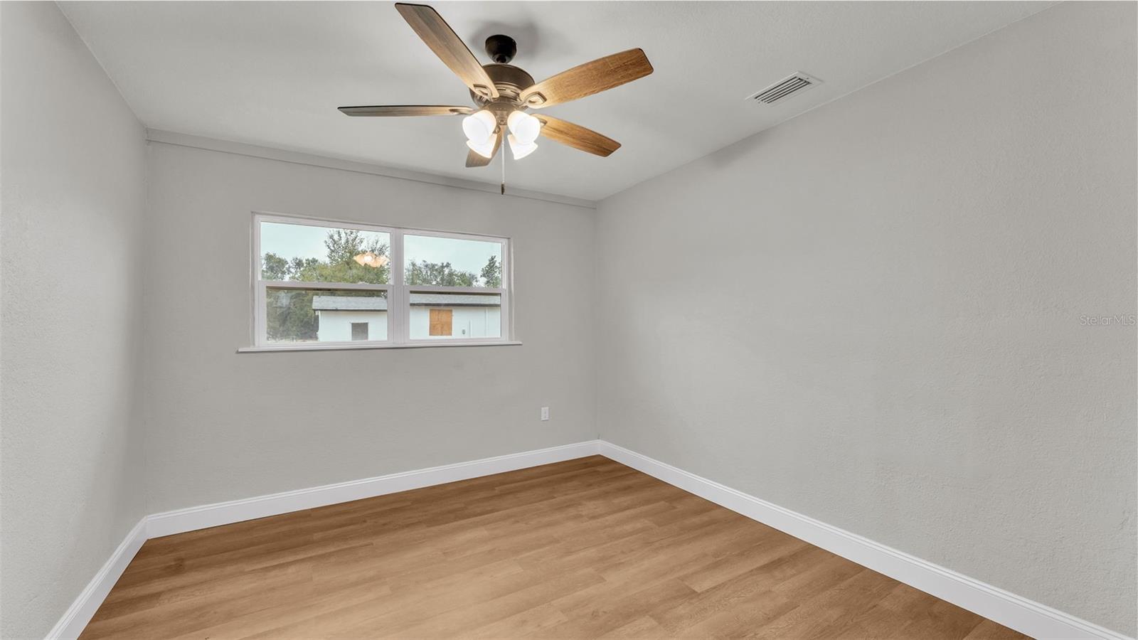865 S 9TH AVE
