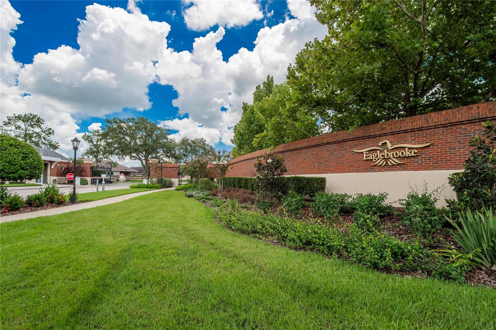 565 OSPREY LANDING DR