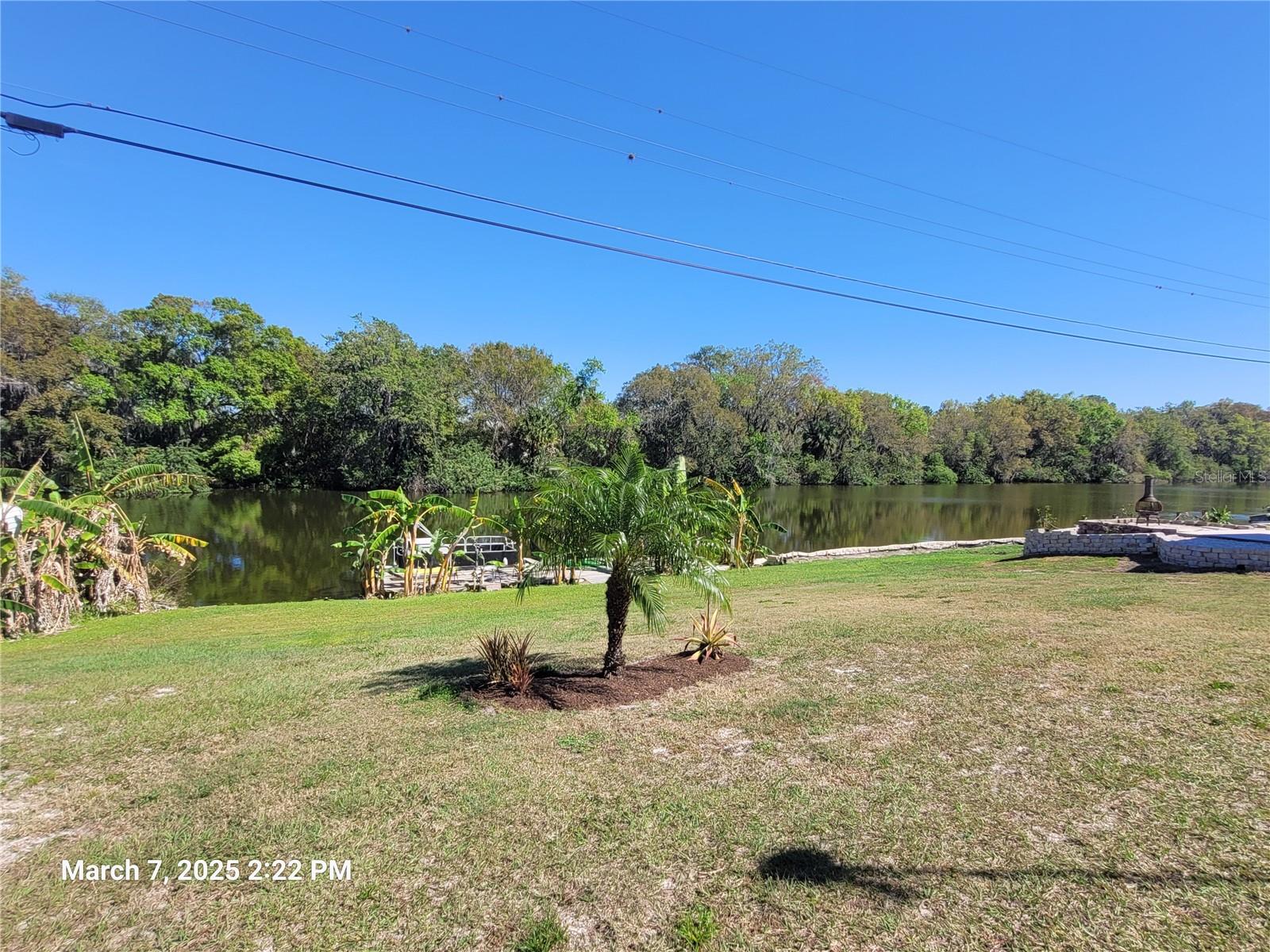 1810 BLUE LAKE DR