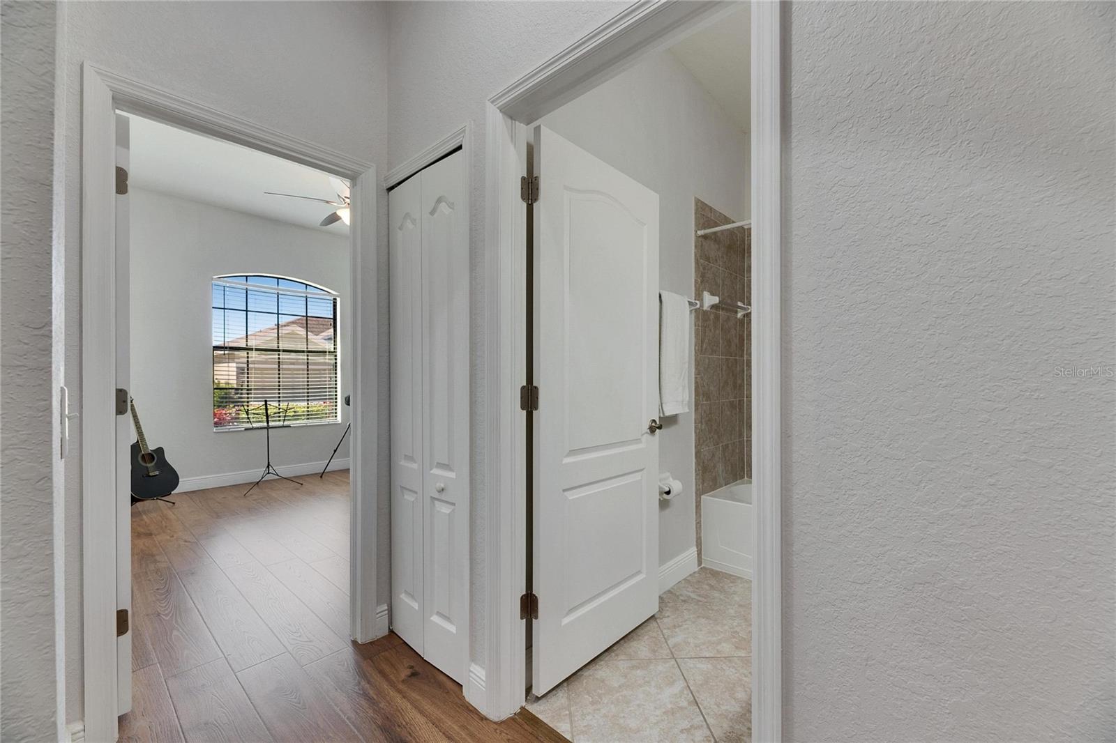 1232 EVERGREEN PARK CIR