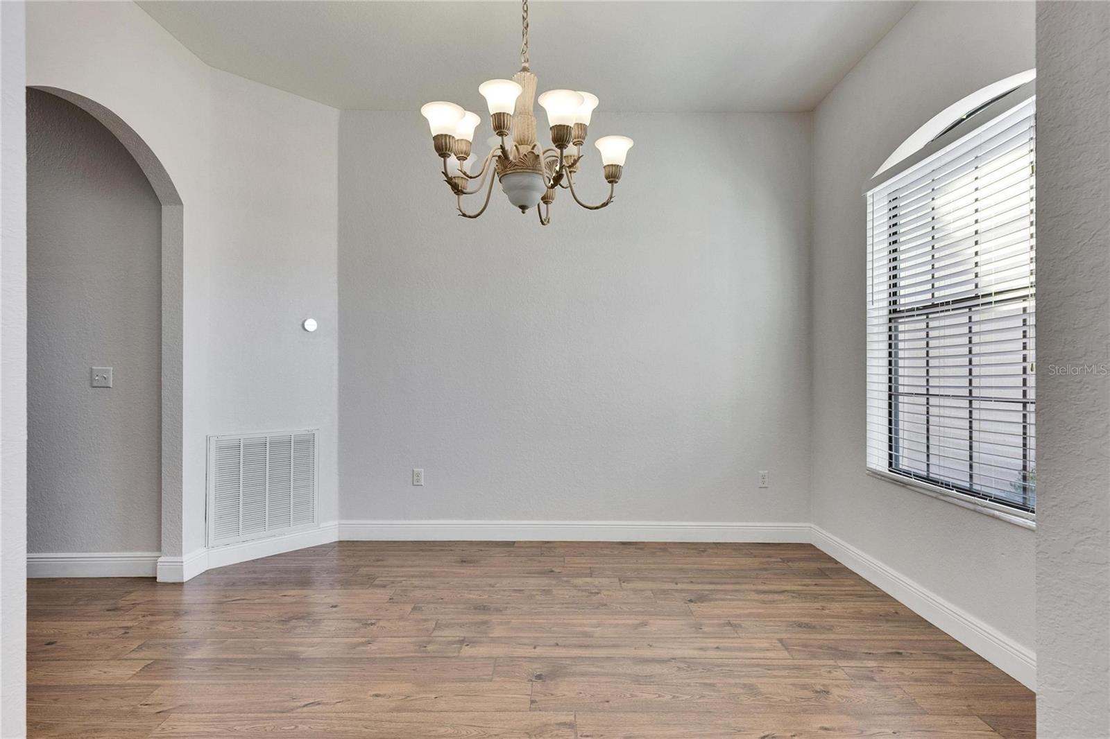 1232 EVERGREEN PARK CIR