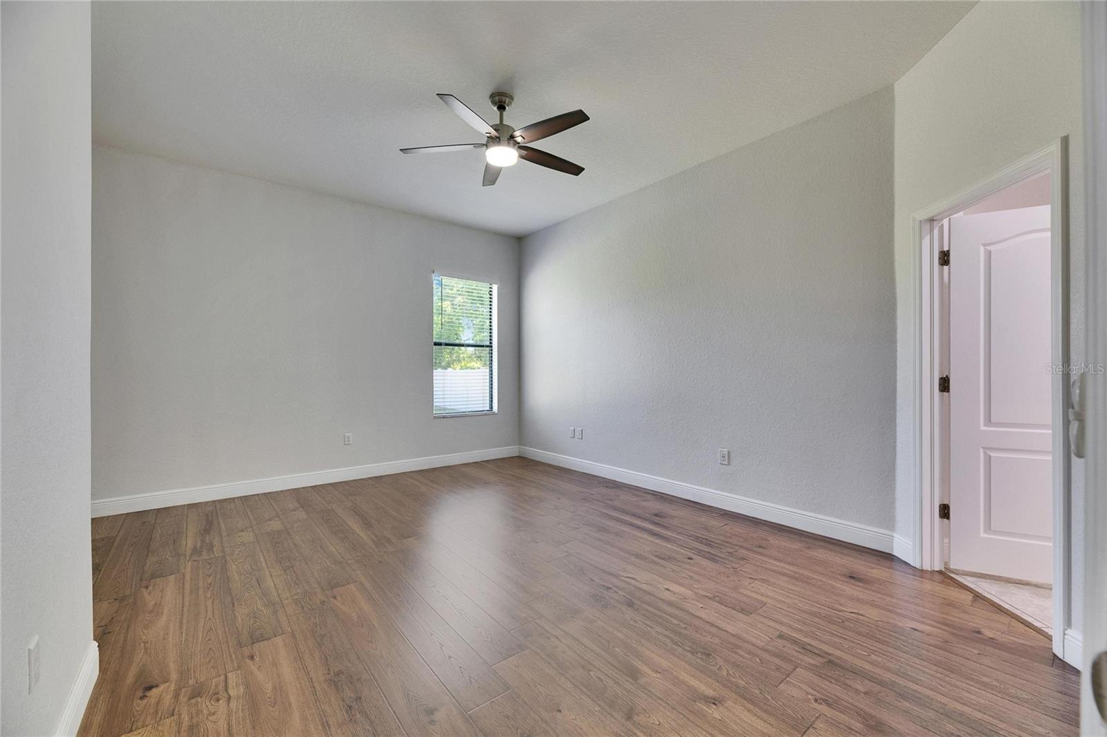 1232 EVERGREEN PARK CIR