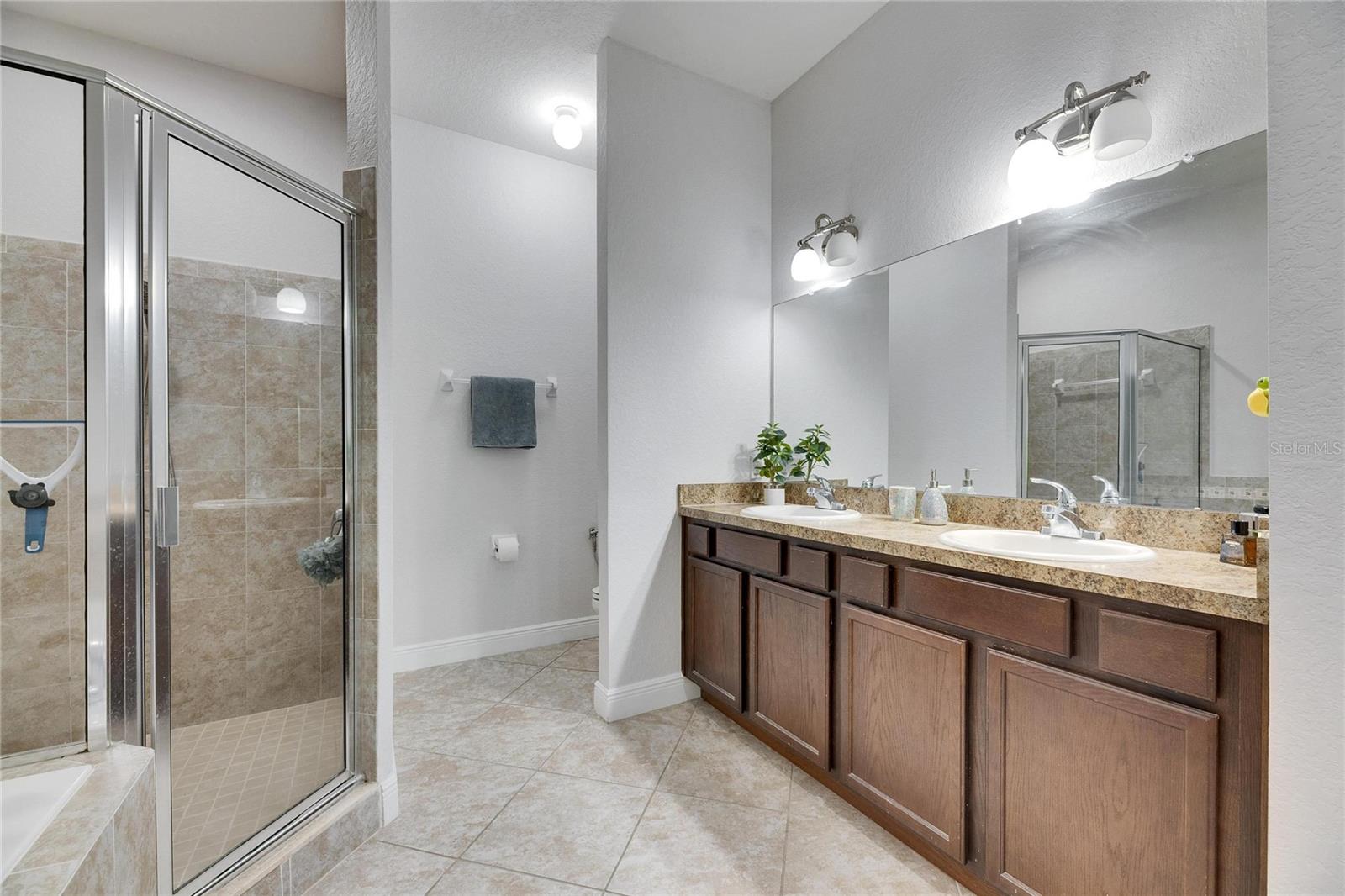 1232 EVERGREEN PARK CIR