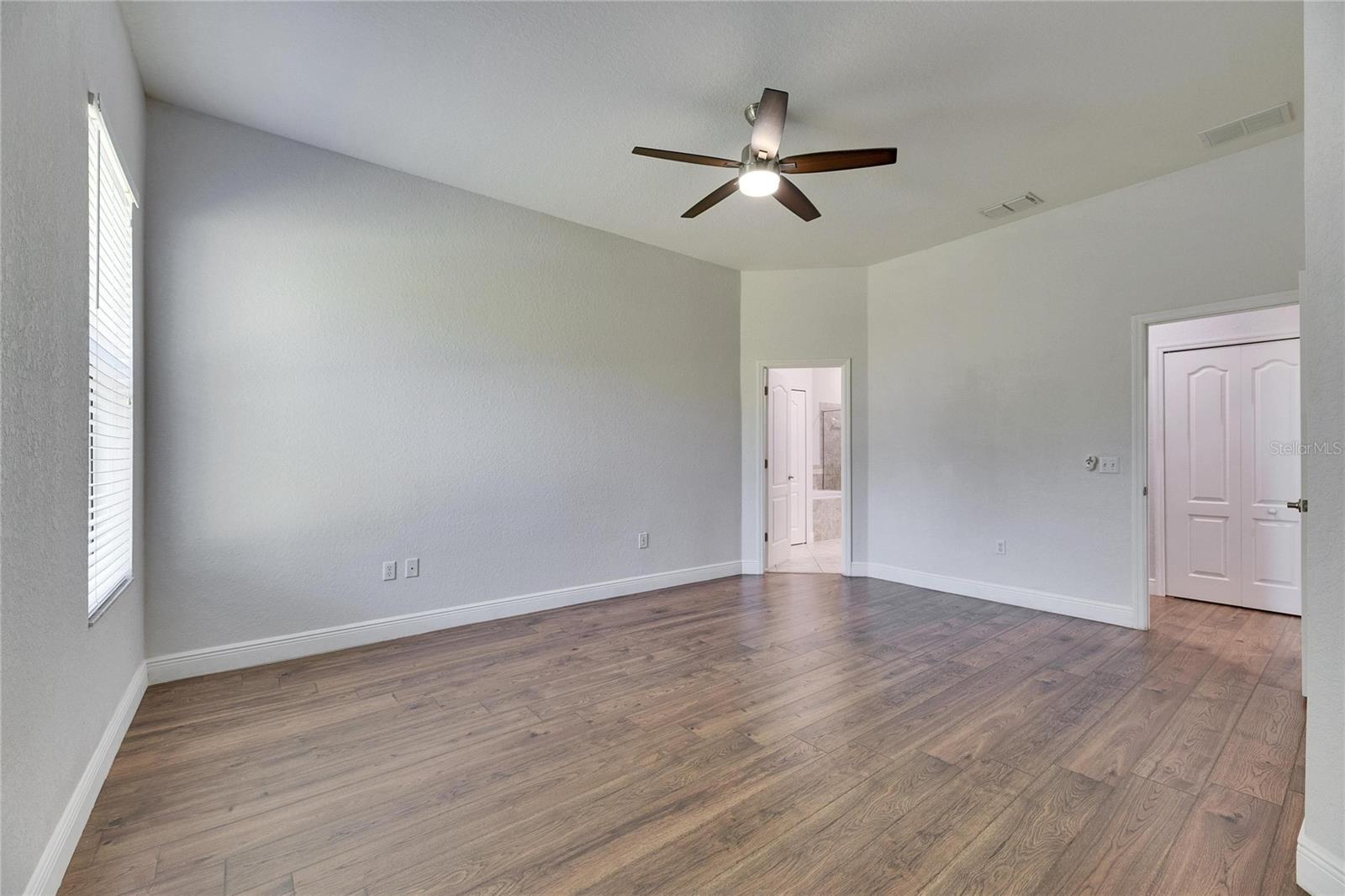 1232 EVERGREEN PARK CIR