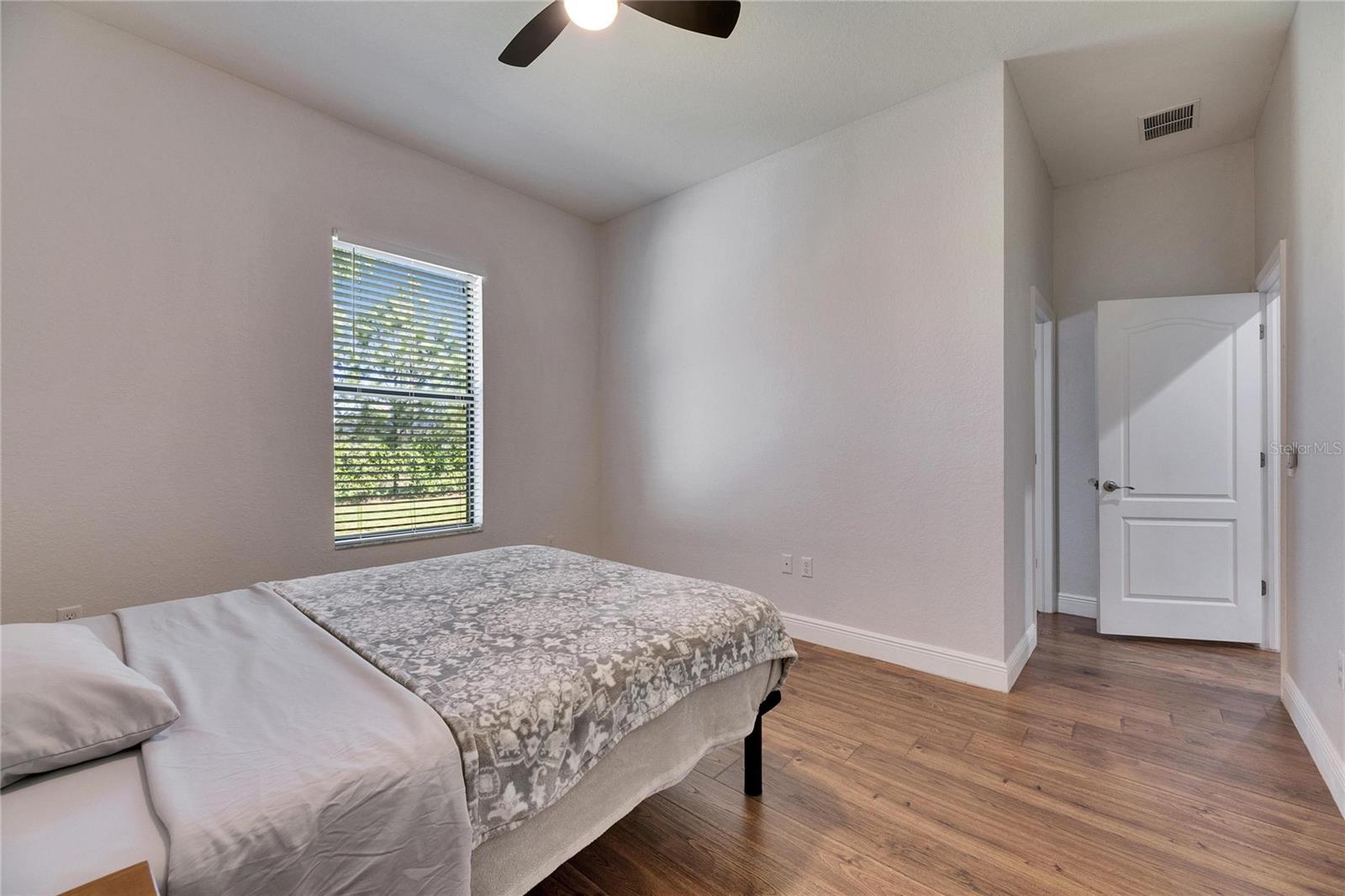 1232 EVERGREEN PARK CIR