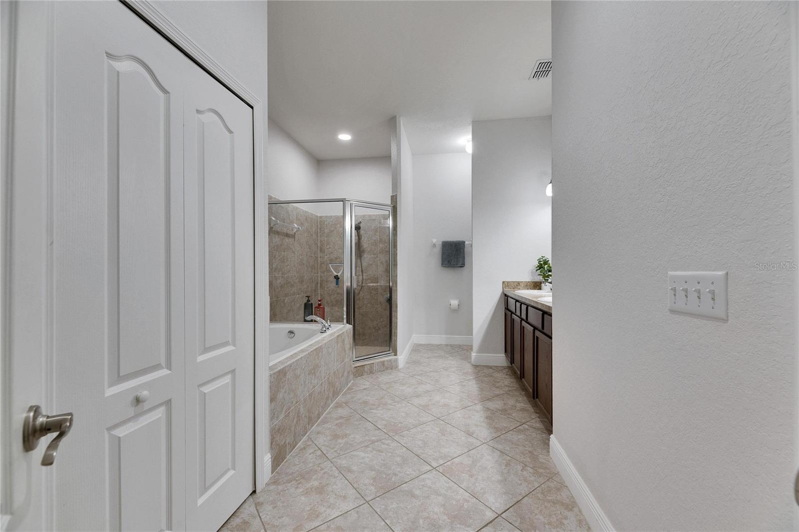 1232 EVERGREEN PARK CIR