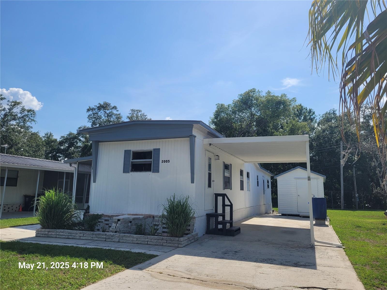 2005 BLUE LAKE DR