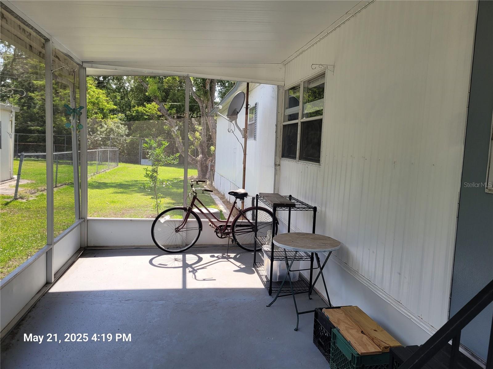 2005 BLUE LAKE DR