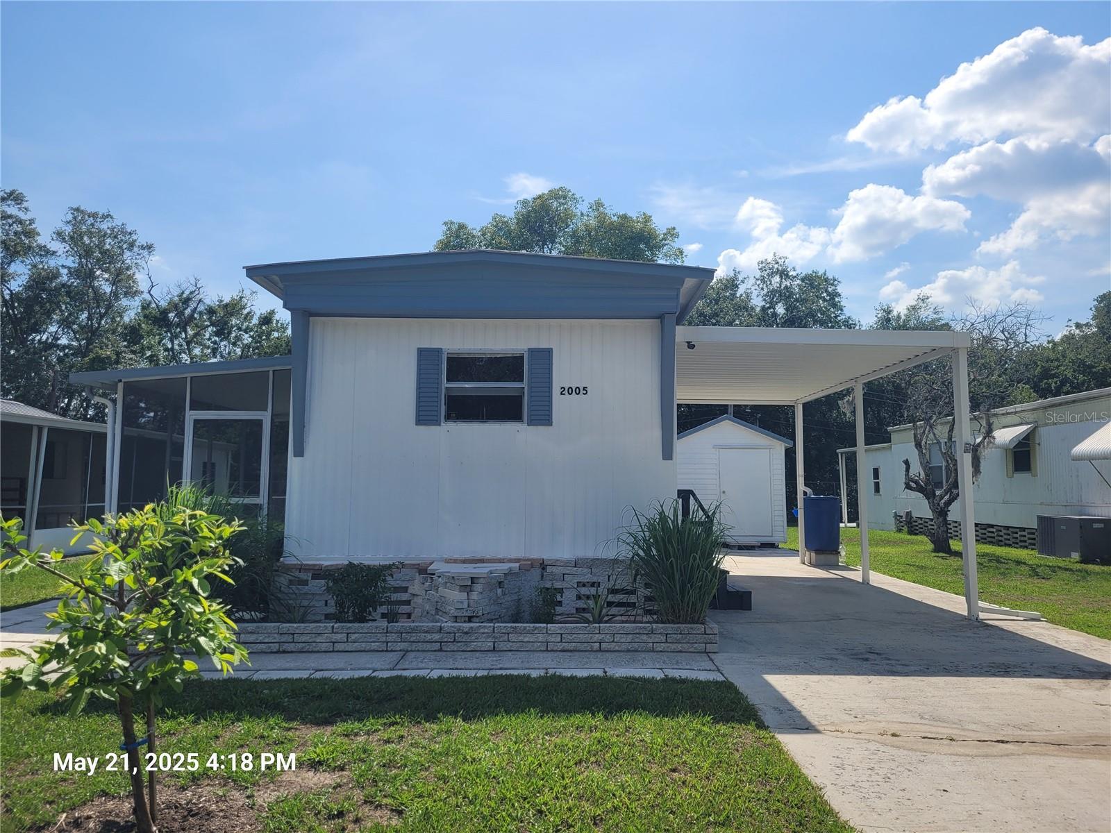 2005 BLUE LAKE DR