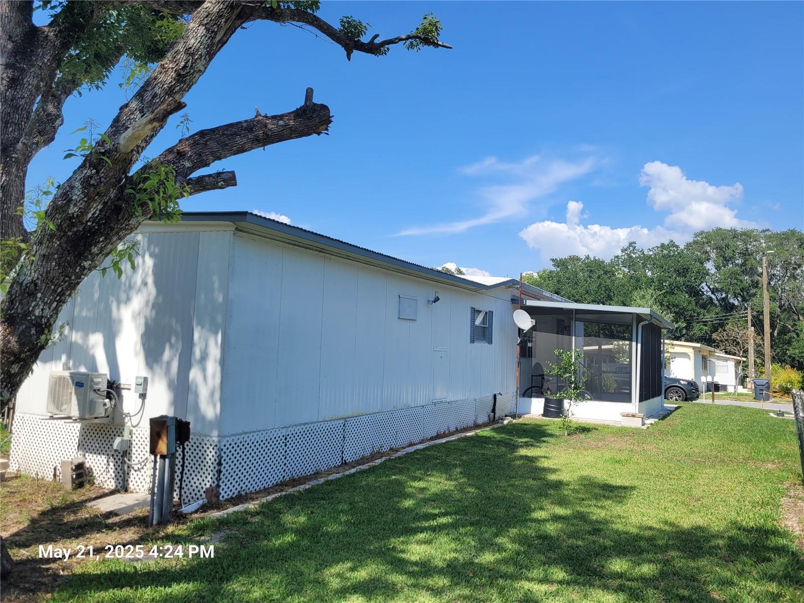 2005 BLUE LAKE DR