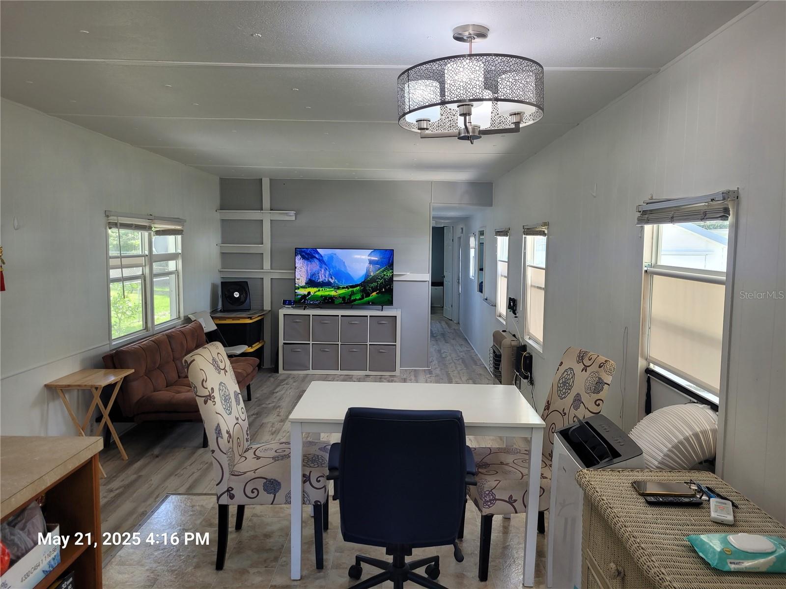 2005 BLUE LAKE DR