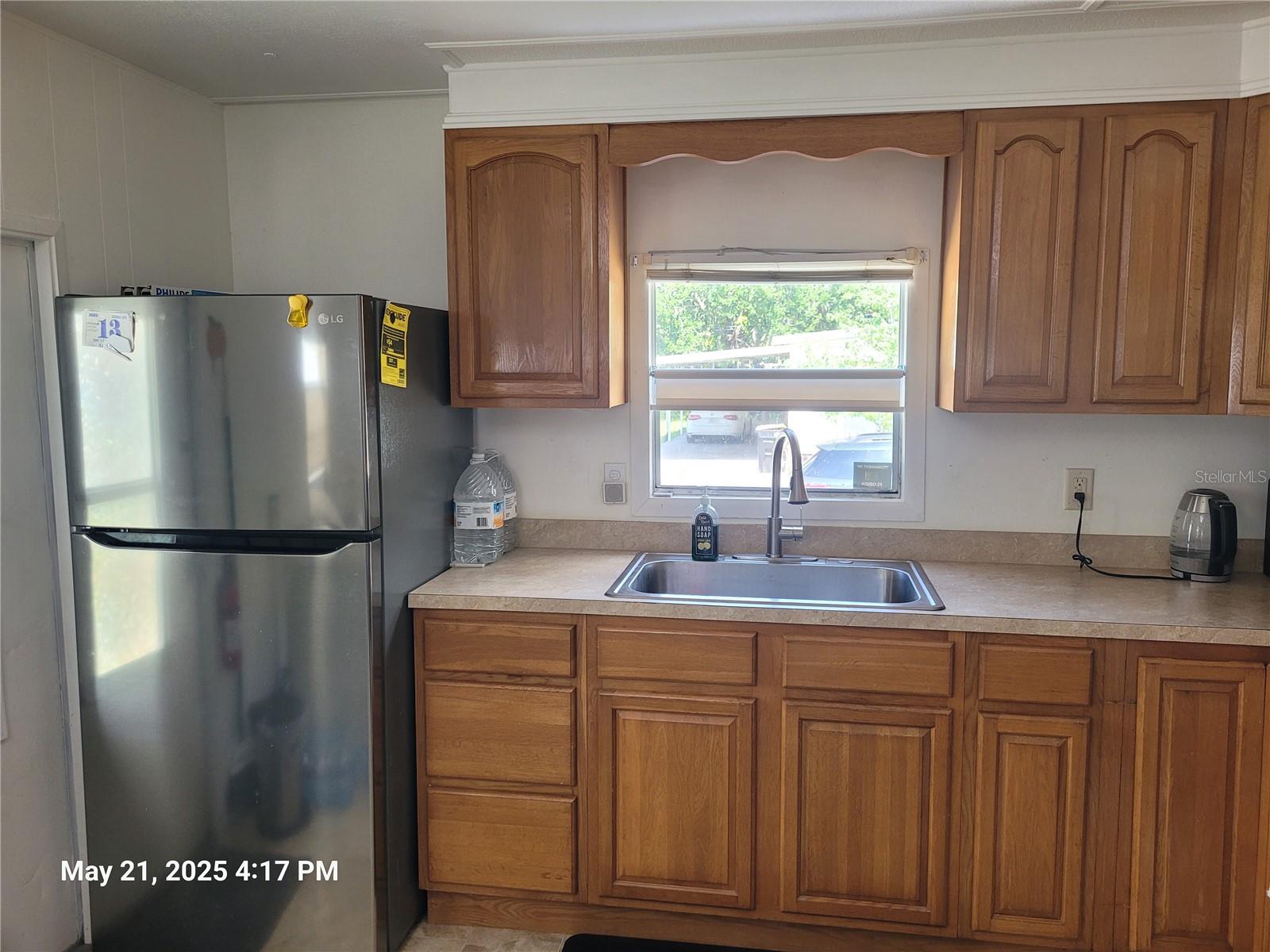 2005 BLUE LAKE DR
