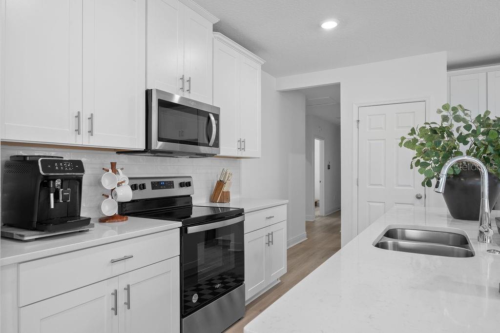 176 LINKS TERRACE BLVD