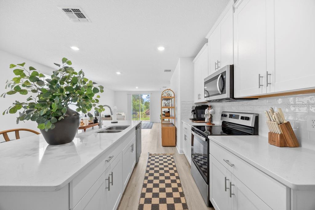 176 LINKS TERRACE BLVD