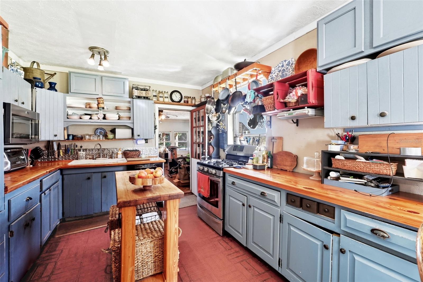 3229 W BELLA VISTA ST