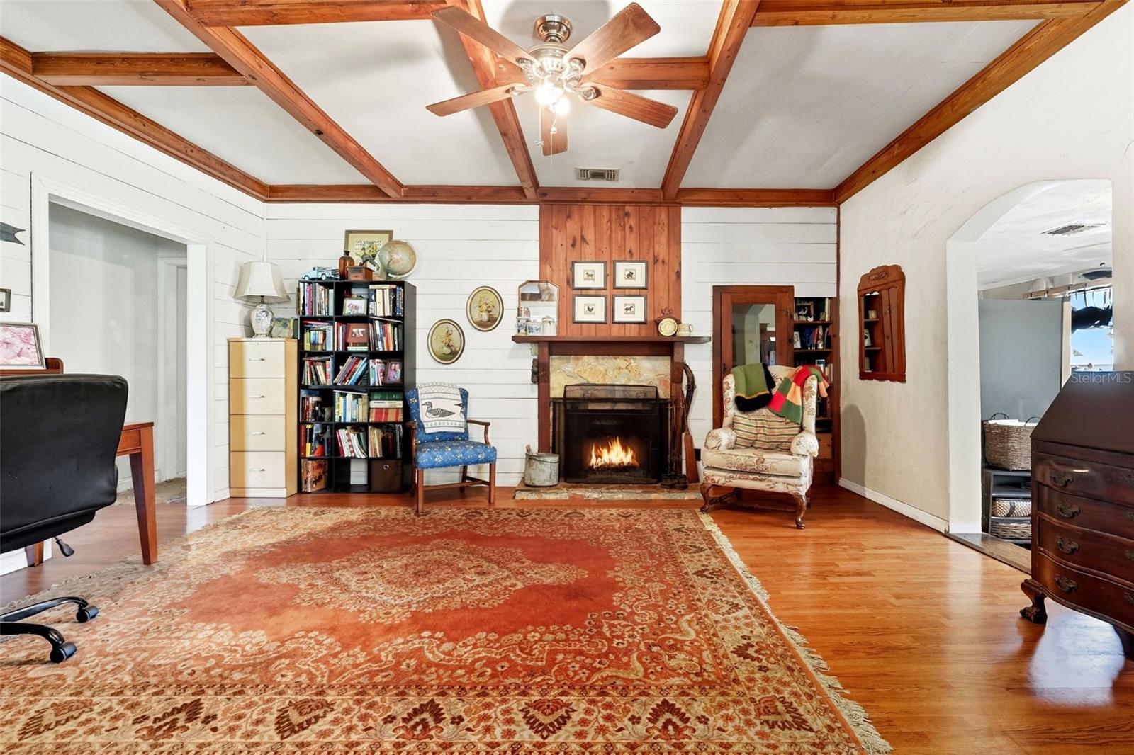 3229 W BELLA VISTA ST