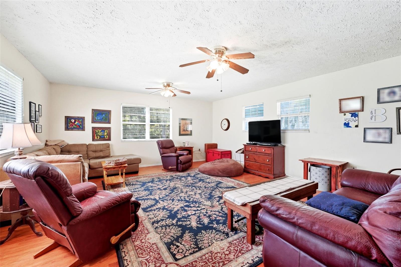 3229 W BELLA VISTA ST