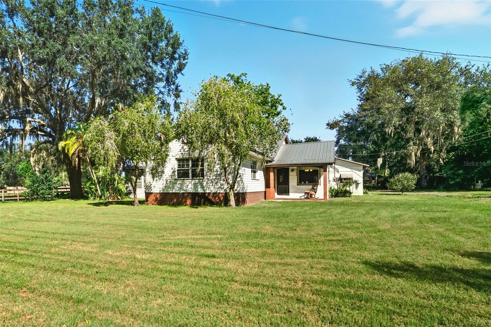 3229 W BELLA VISTA ST