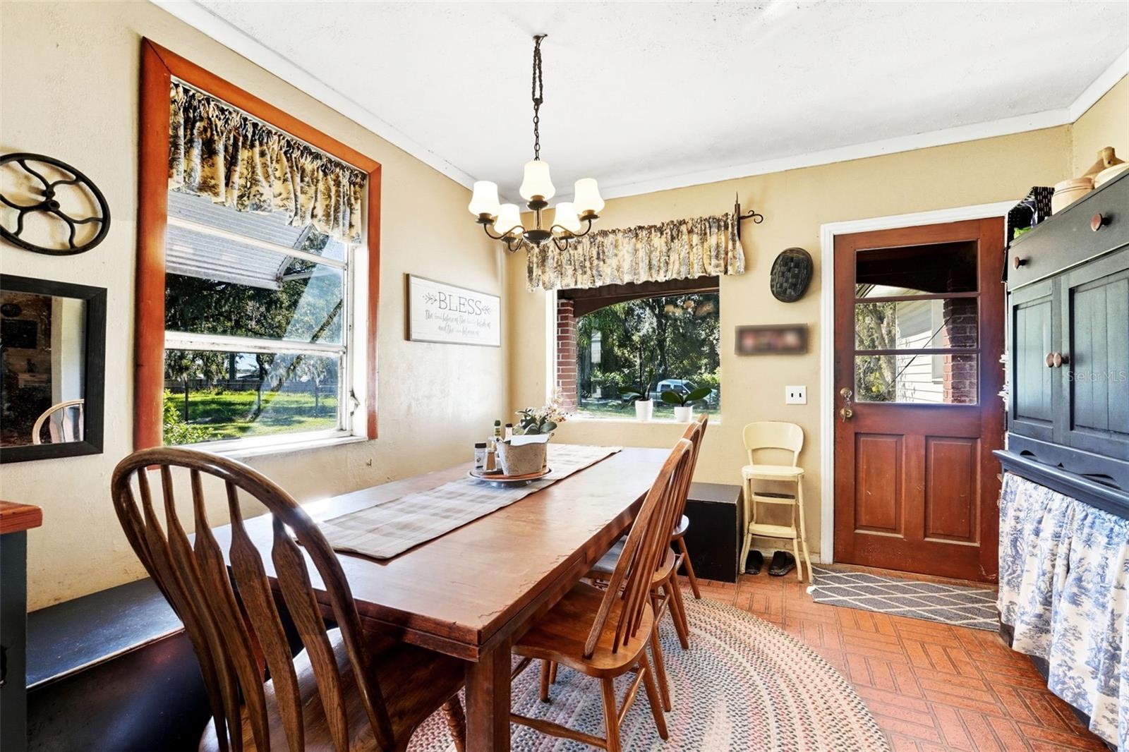 3229 W BELLA VISTA ST