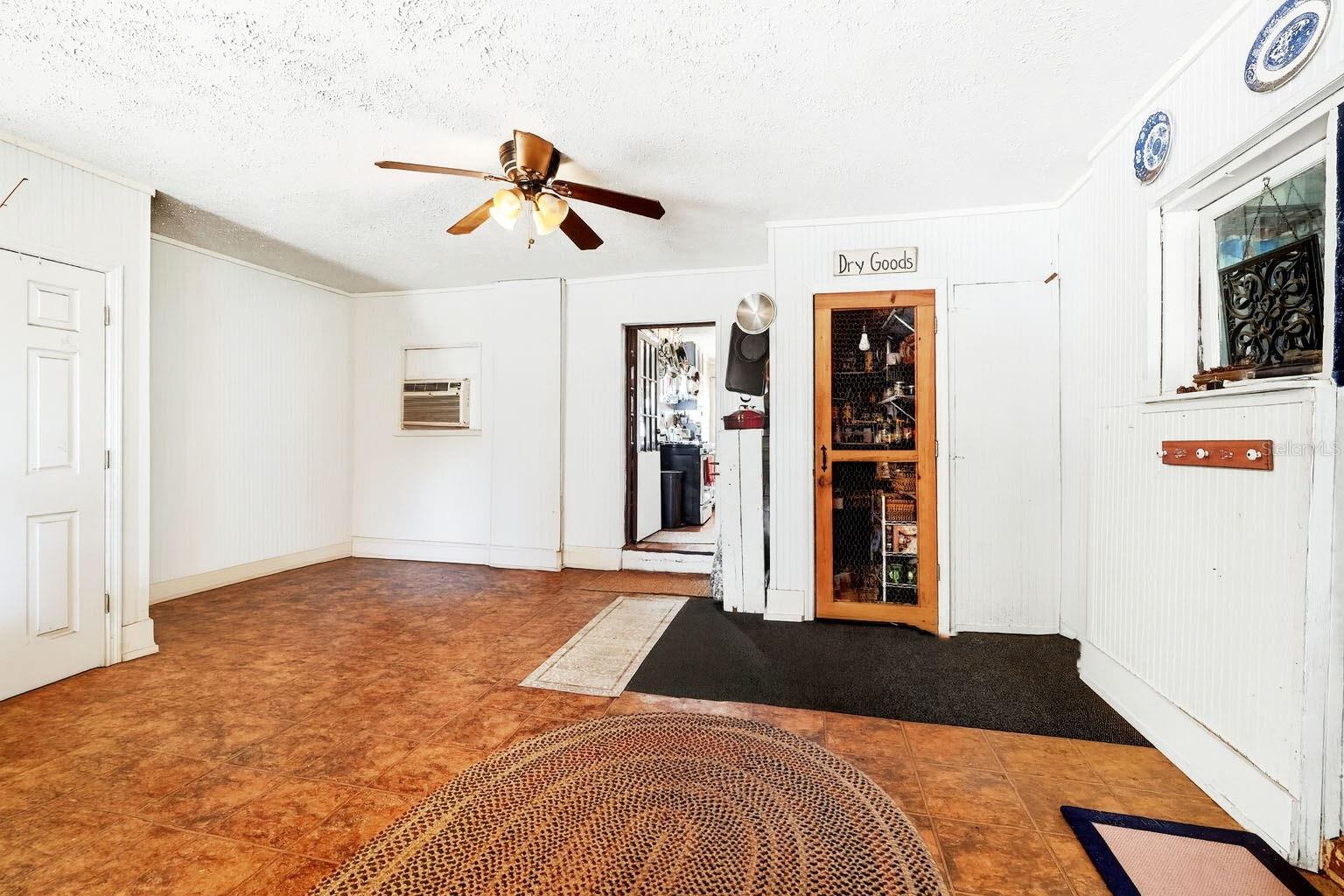 3229 W BELLA VISTA ST