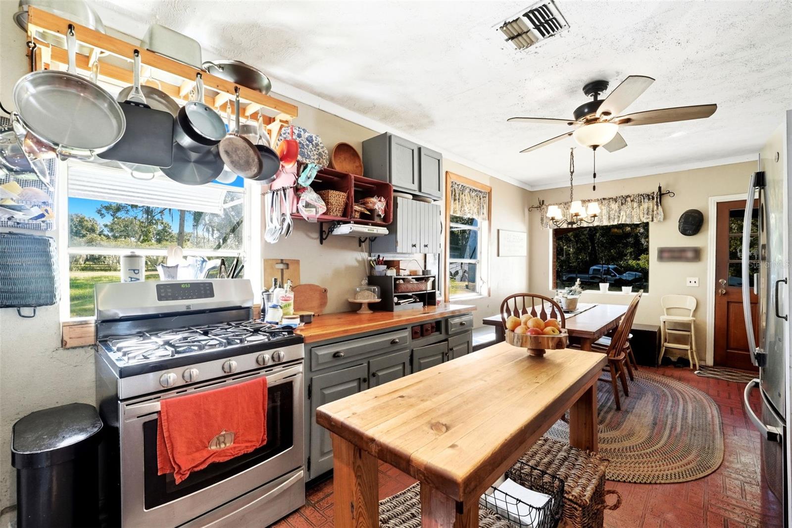 3229 W BELLA VISTA ST