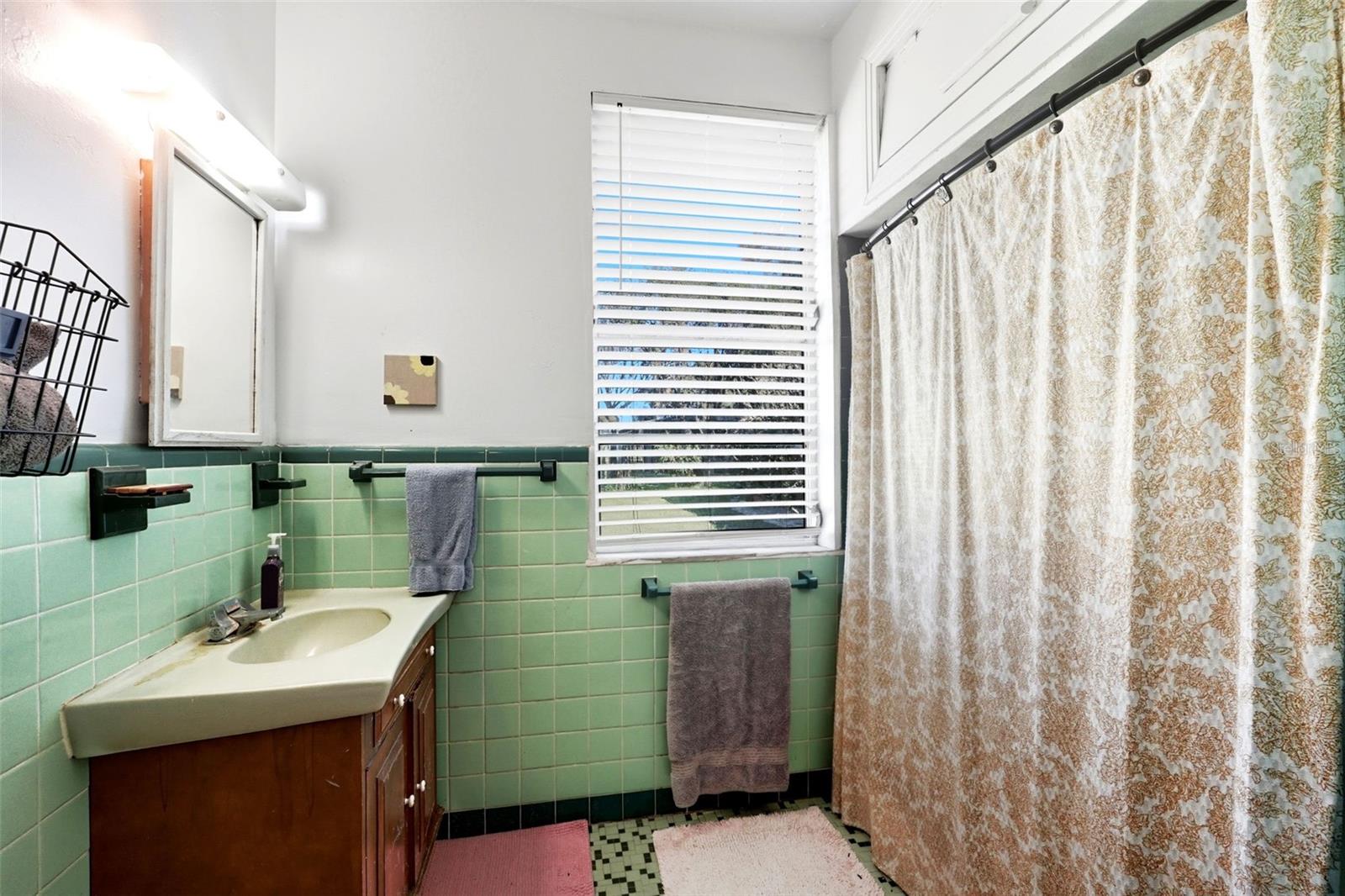 3229 W BELLA VISTA ST