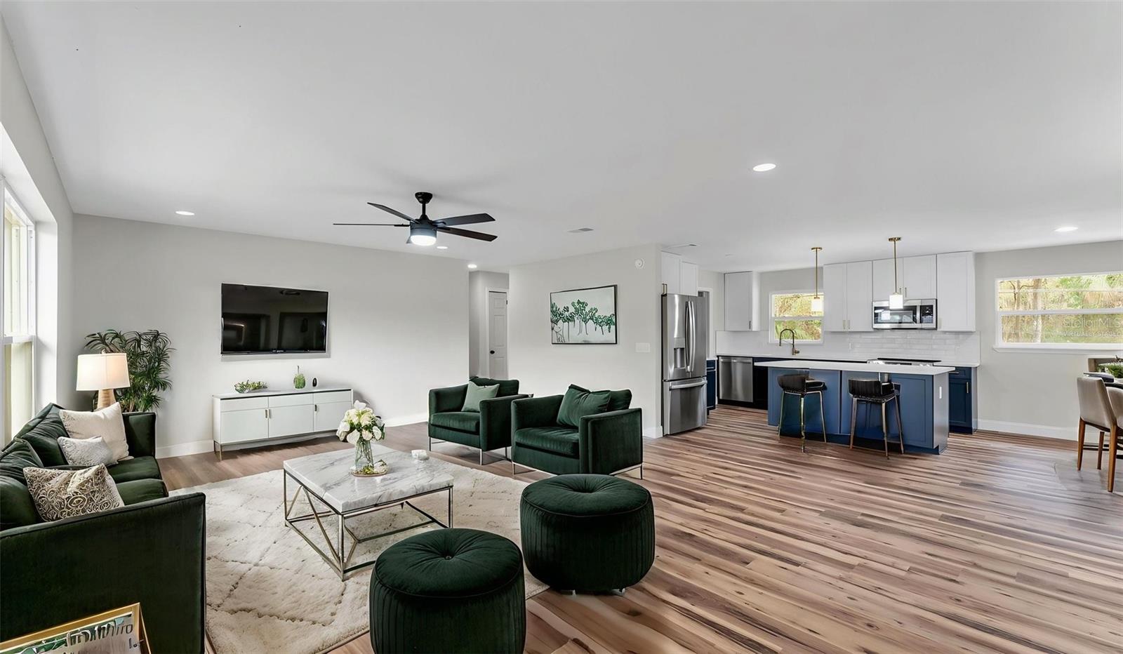 5322 FORESTBROOK DR E