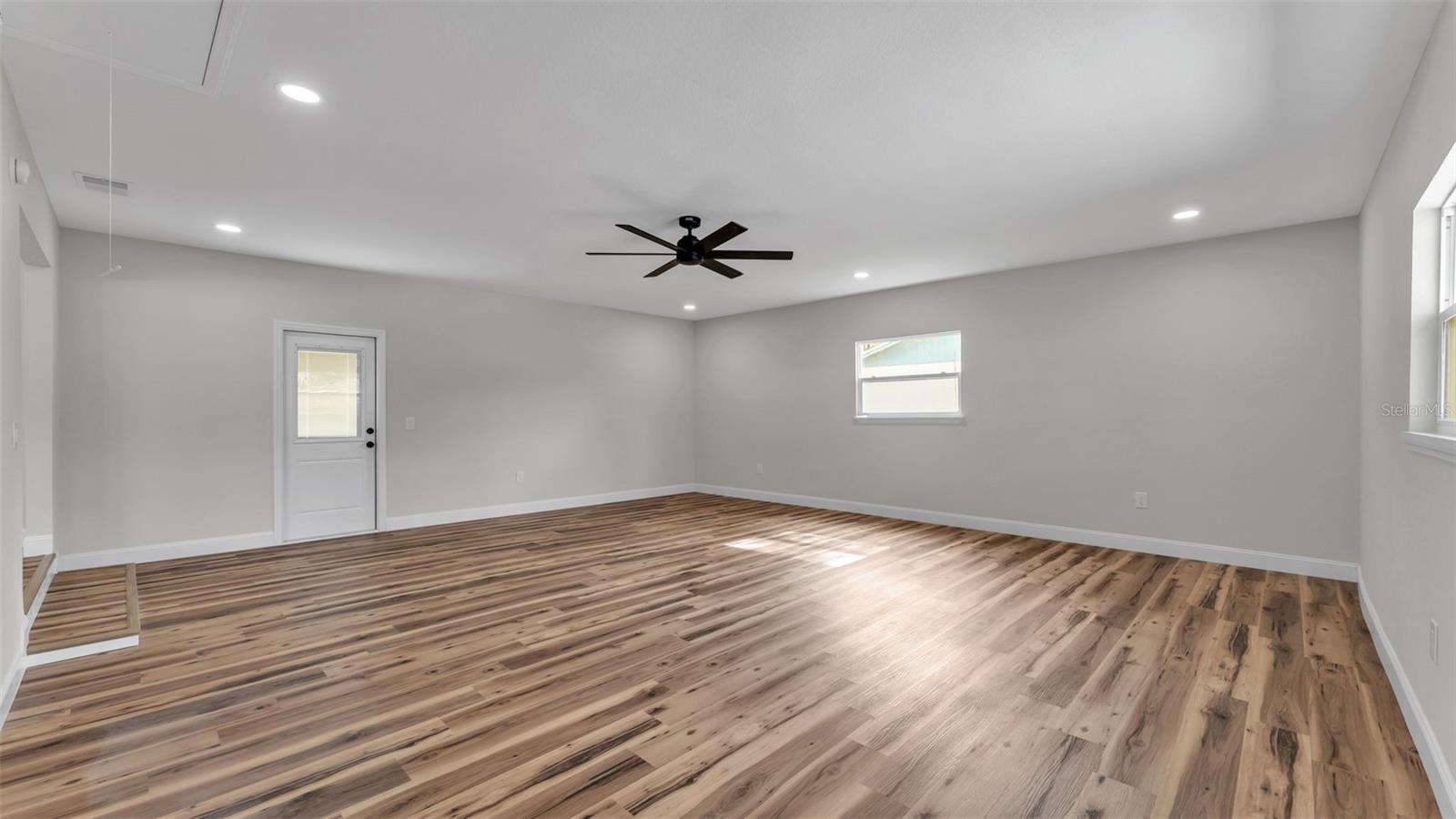 5322 FORESTBROOK DR E