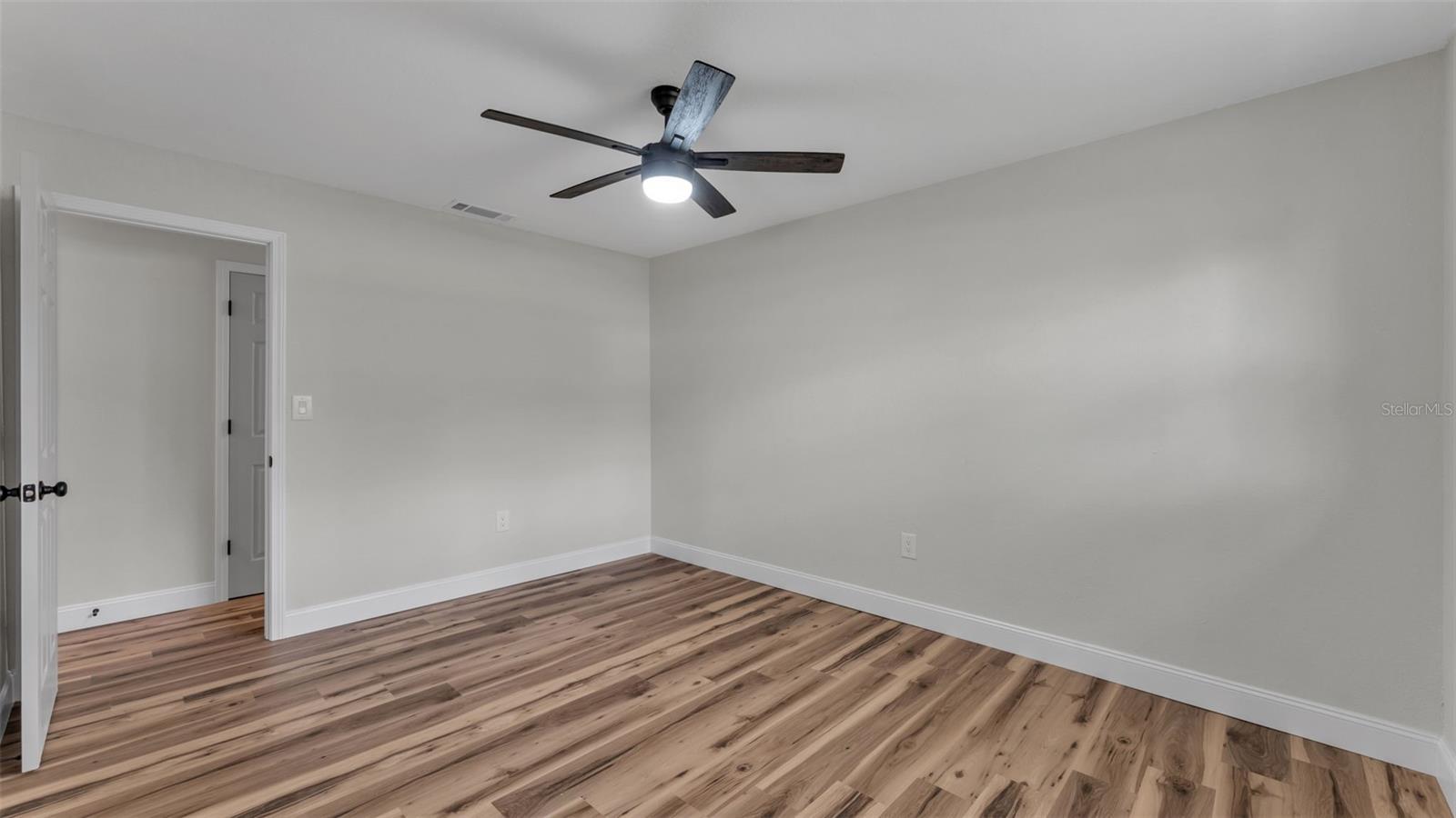 5322 FORESTBROOK DR E