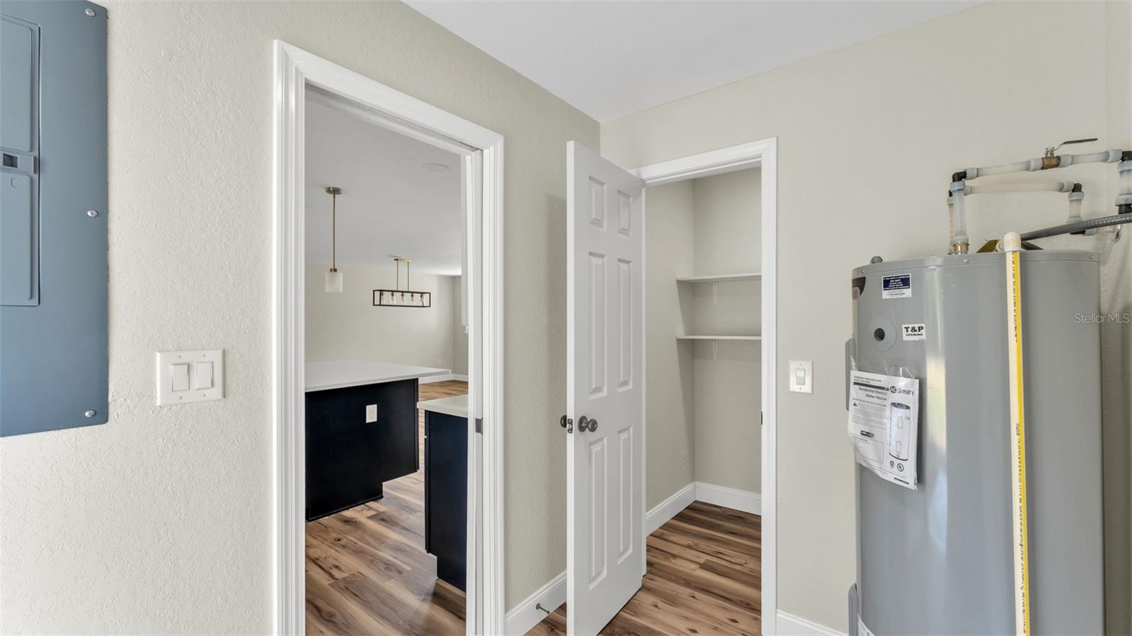 5322 FORESTBROOK DR E