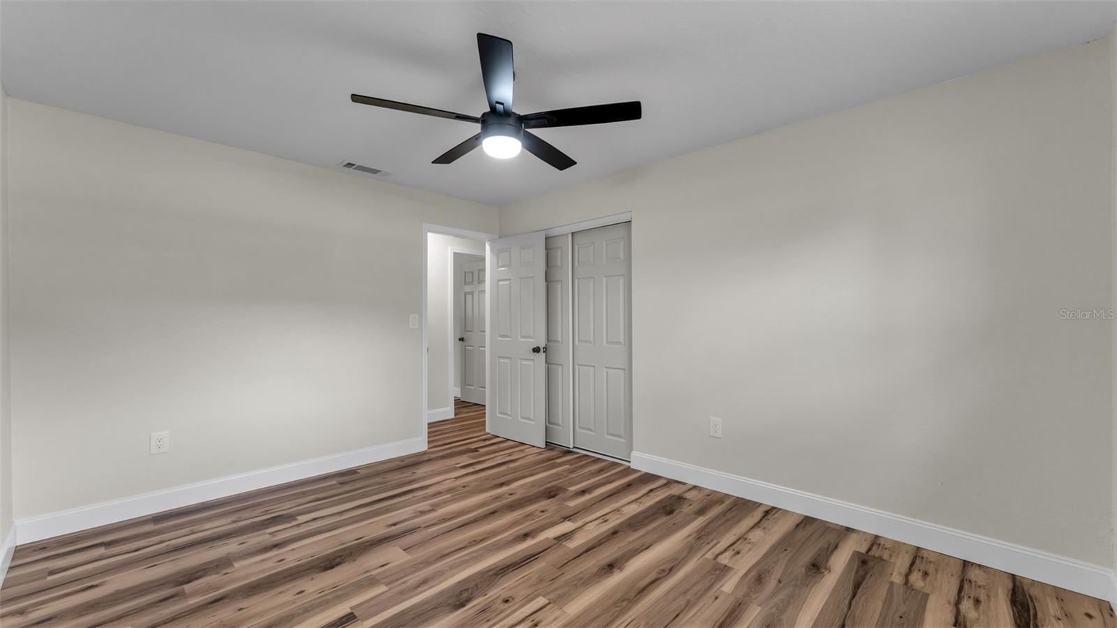 5322 FORESTBROOK DR E