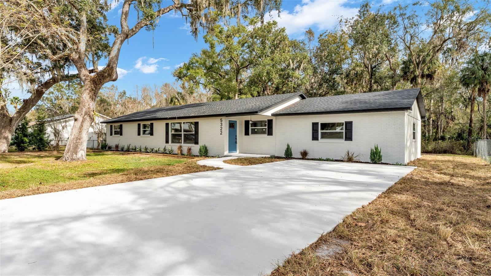 5322 FORESTBROOK DR E