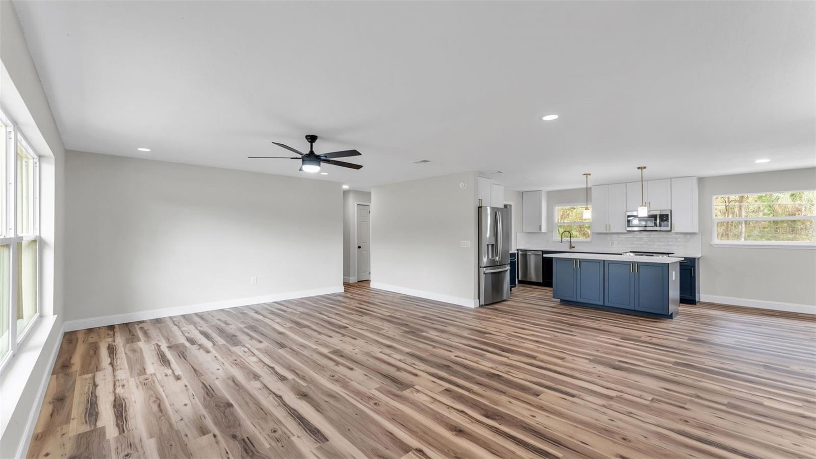 5322 FORESTBROOK DR E