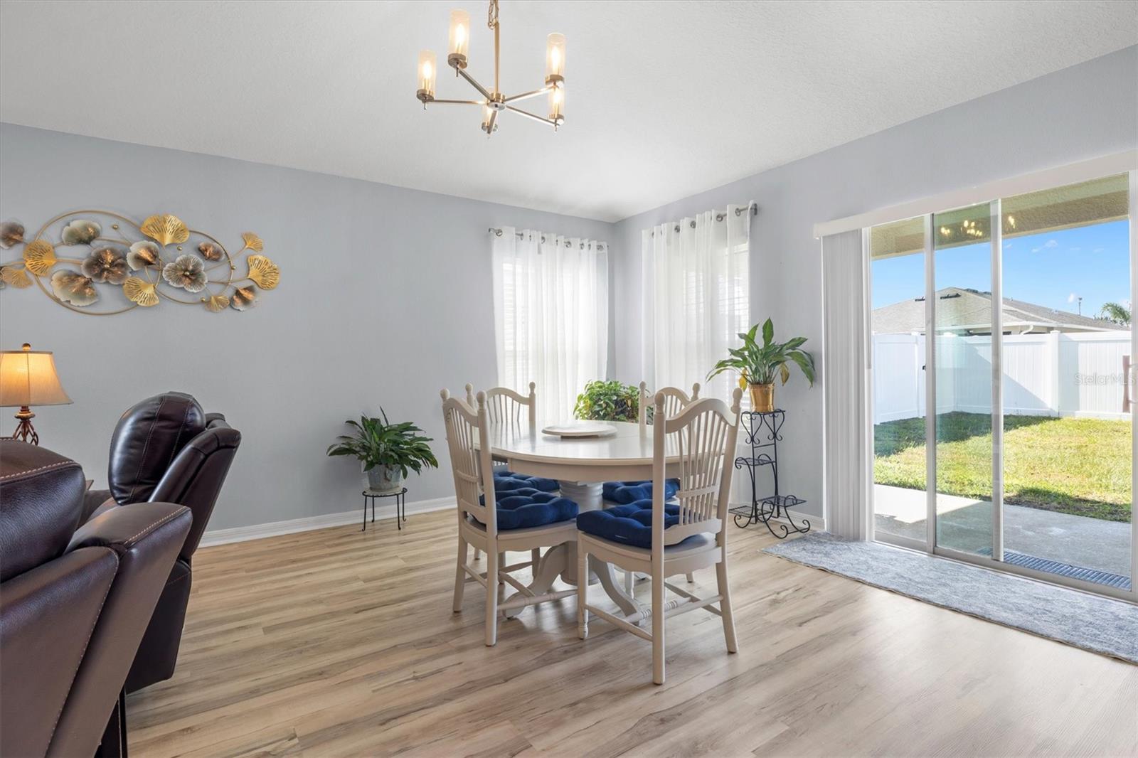 1591 MATTIE POINTE PL