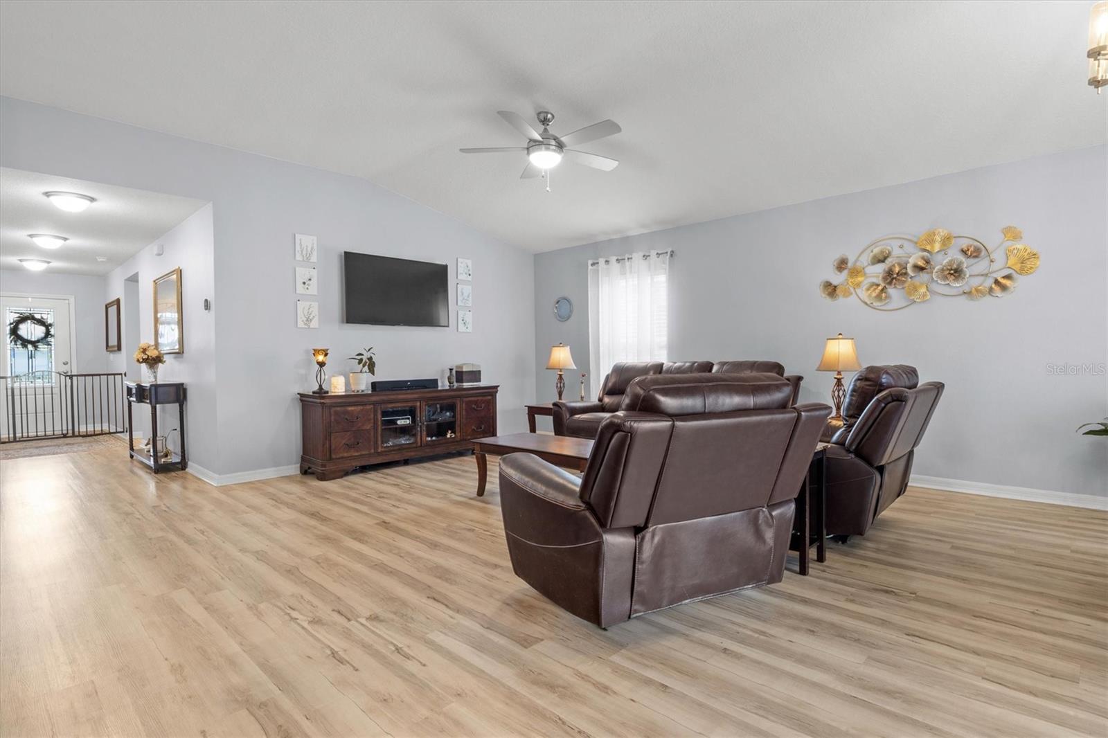 1591 MATTIE POINTE PL