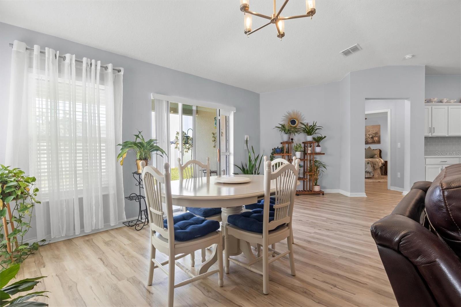 1591 MATTIE POINTE PL