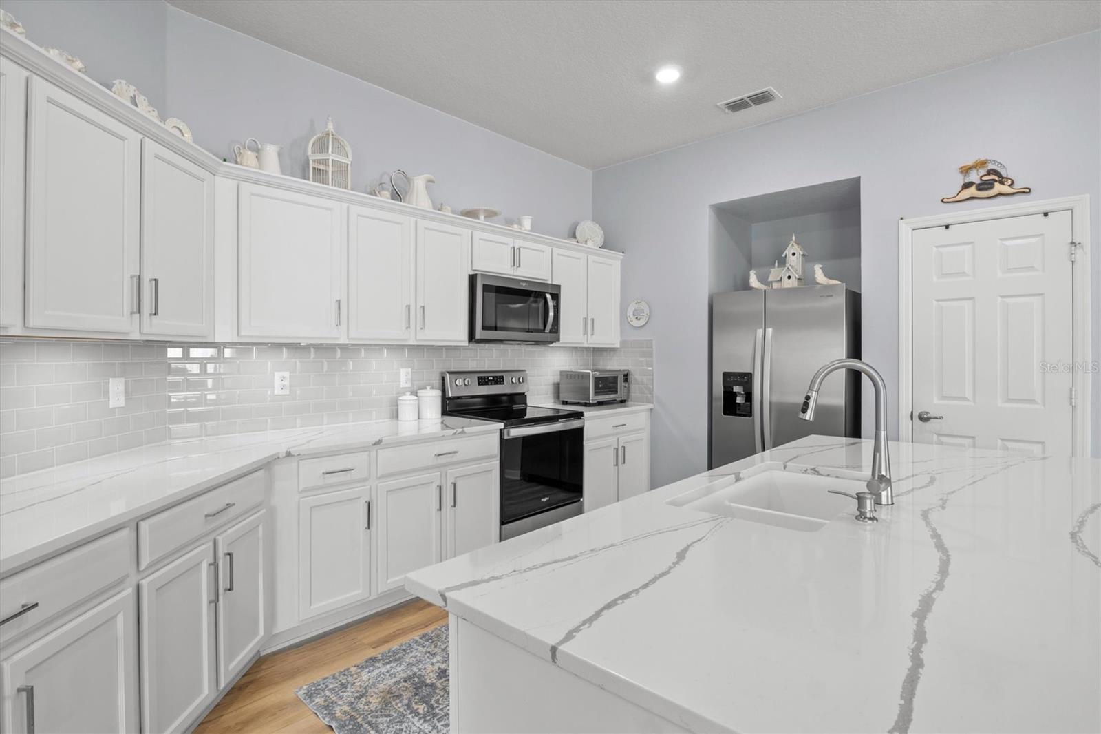 1591 MATTIE POINTE PL