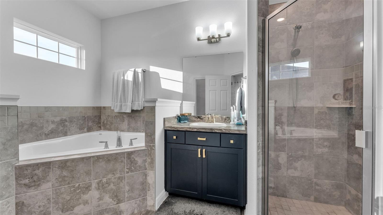 330 TRAVELERS CREEK DR