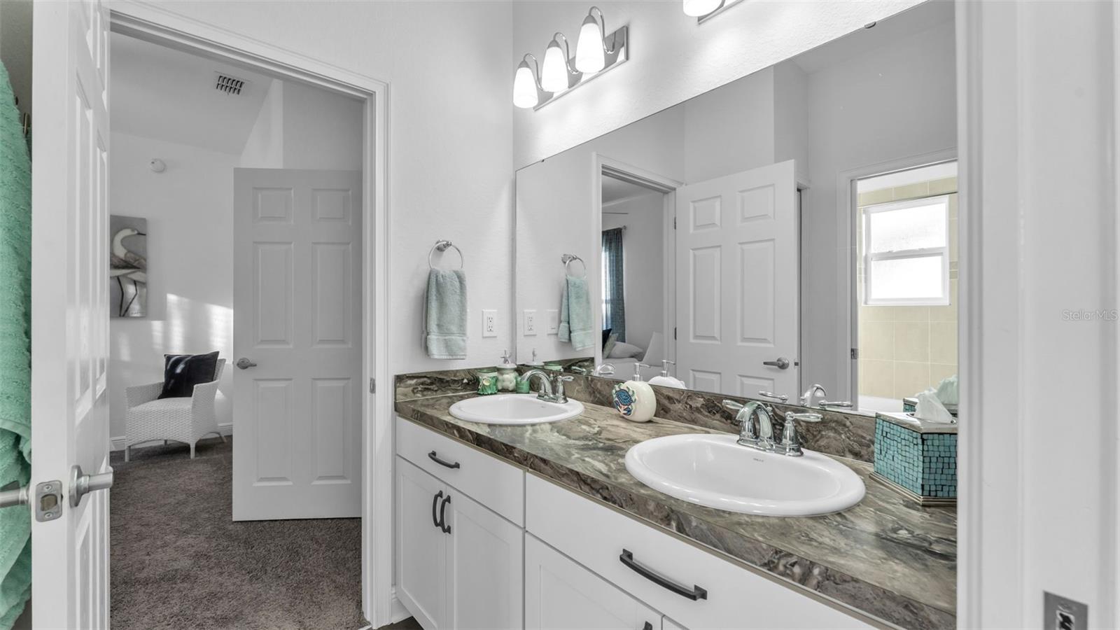 330 TRAVELERS CREEK DR