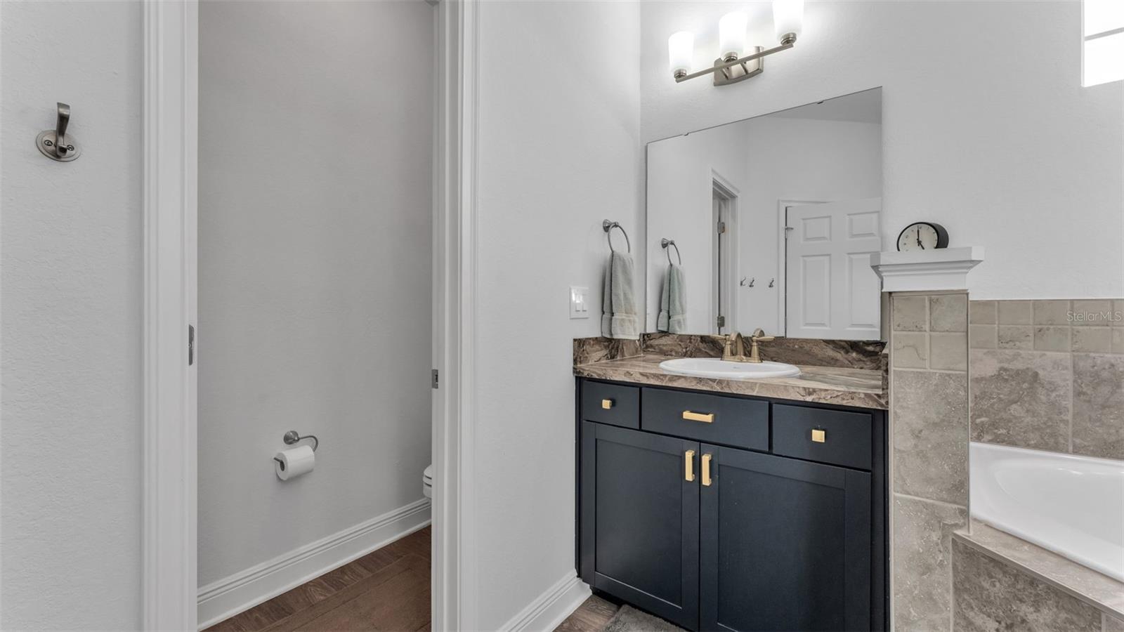 330 TRAVELERS CREEK DR