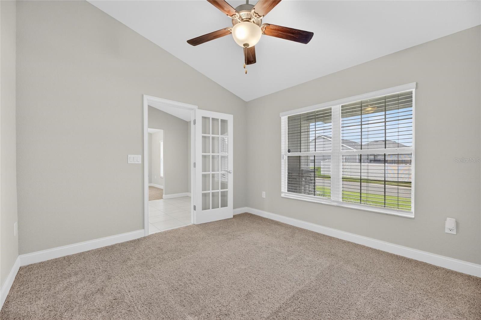 3039 PEARLY DR
