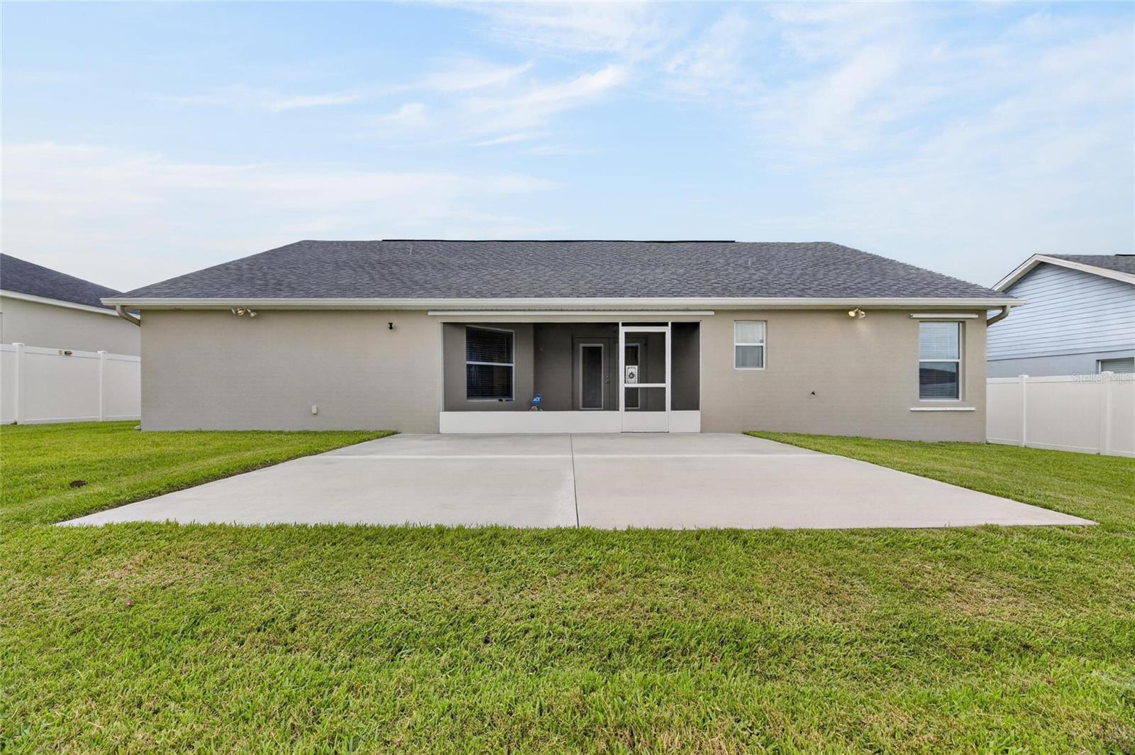 3039 PEARLY DR