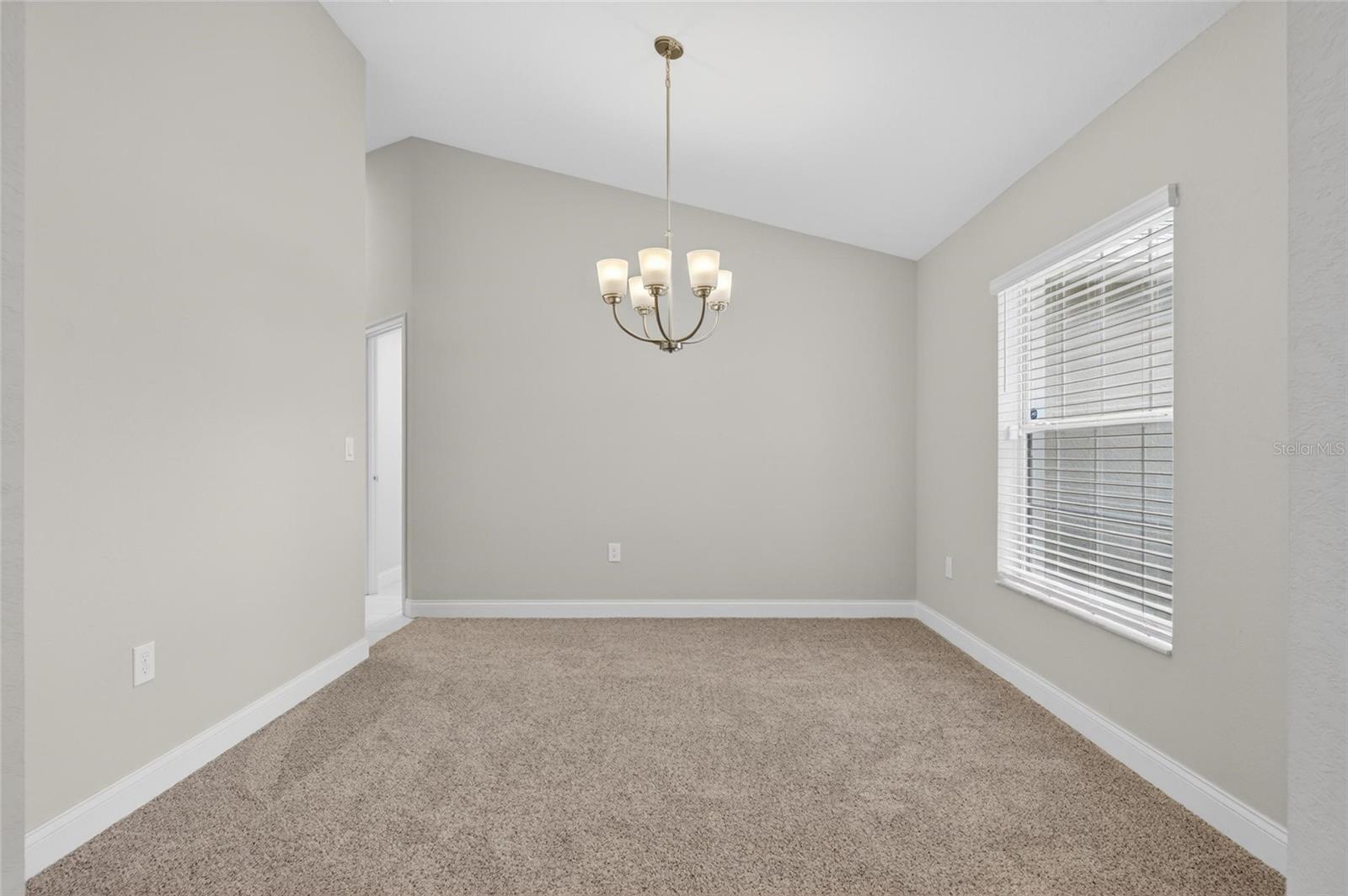 3039 PEARLY DR